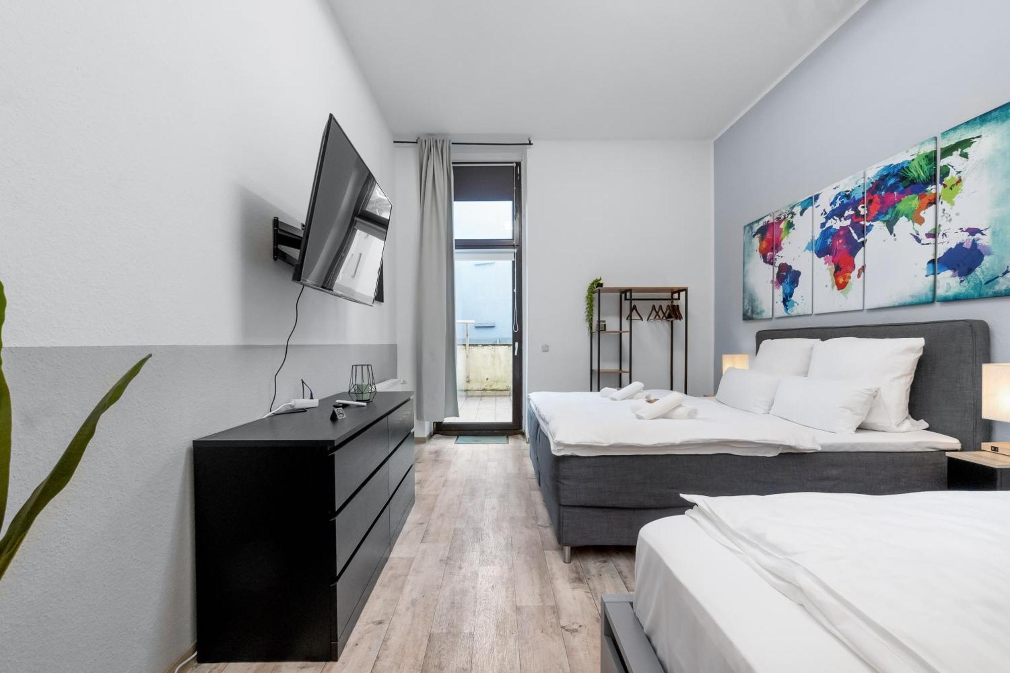 Tolles Design, Hochwertig, Vollausstattung, 3 Zimmer, Grosses Bad & Gaeste-Wc, Grosse Kueche, 3 X Smart Tv, 11 Min Zum Hbf דיסבורג מראה חיצוני תמונה