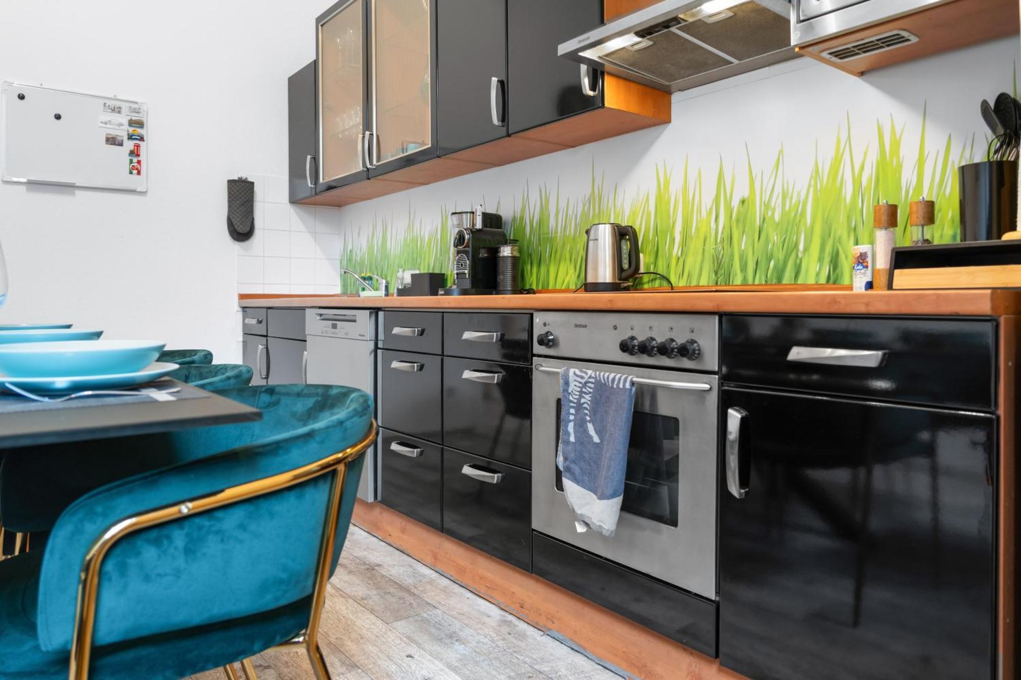 Tolles Design, Hochwertig, Vollausstattung, 3 Zimmer, Grosses Bad & Gaeste-Wc, Grosse Kueche, 3 X Smart Tv, 11 Min Zum Hbf דיסבורג מראה חיצוני תמונה